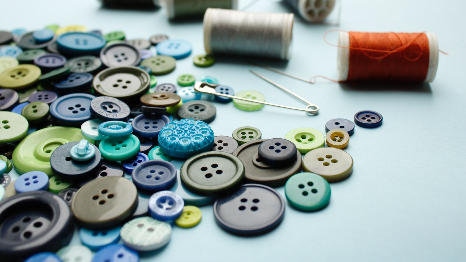 Finding Your Inspiration: Discovering⁢ Your Creative⁢ Stitching Style
Essential Tools and Materials for Sewing Success
Mastering Basic Stitches: ‌Step-by-Step Guide to Perfecting Your Craft
Unlocking Your Sewing Potential: Tips and Tricks for‍ Taking Your Skills to the Next Level